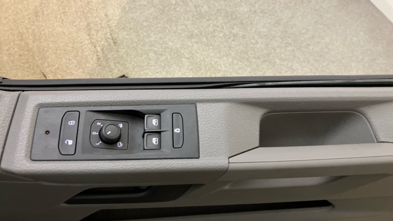 Volkswagen Transporter T32 Lwb Diesel 2.0 TDI 150 Highline Kombi Van DSG